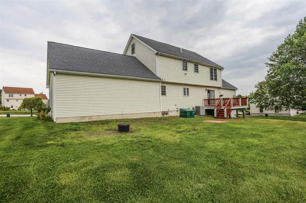 46 Victoria Drive Somersworth NH 03878
