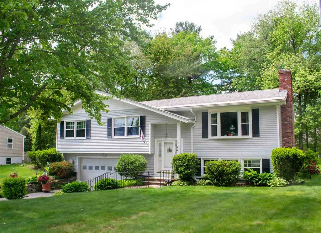 15 Pinewood Drive Somersworth NH 03878