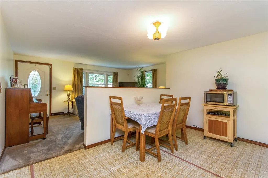 20 Fairway Drive Merrimack NH 03054