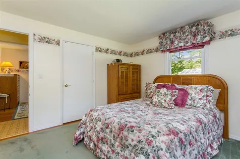 20 Fairway Drive Merrimack NH 03054
