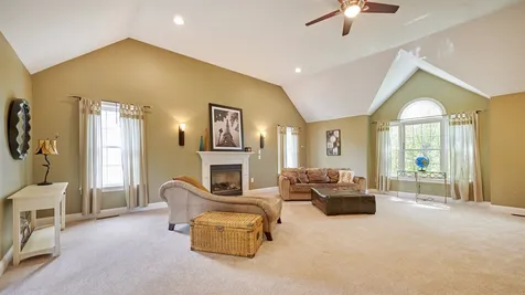 15 Playhouse Circle Hampton NH 03842