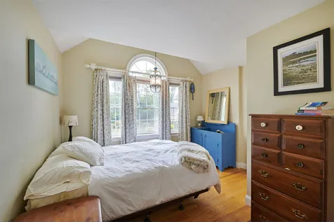 15 Playhouse Circle Hampton NH 03842