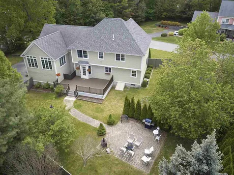 15 Playhouse Circle Hampton NH 03842