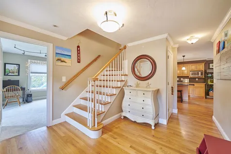 15 Playhouse Circle Hampton NH 03842