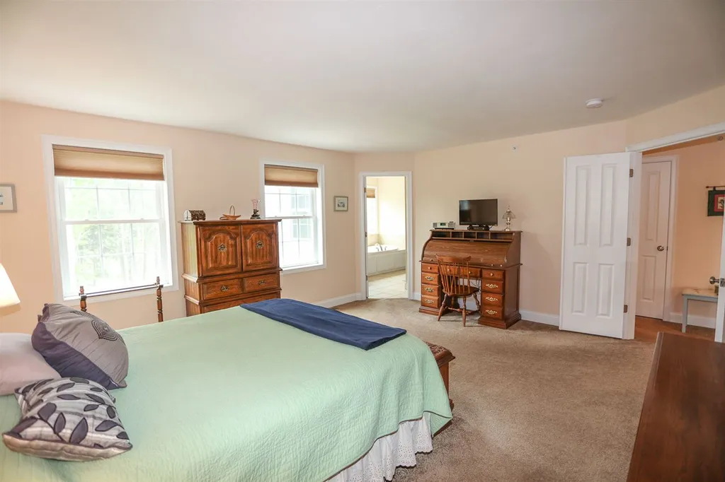 158 Jenkins Farm Road Chester NH 03036