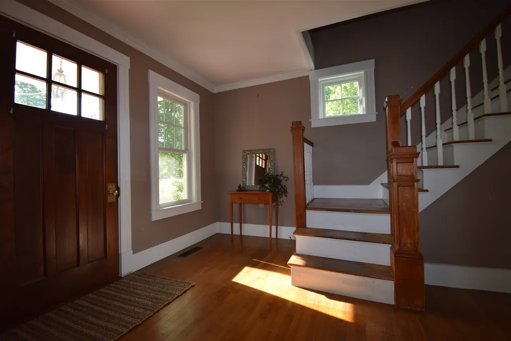 131 Main Street Kingston NH 03848
