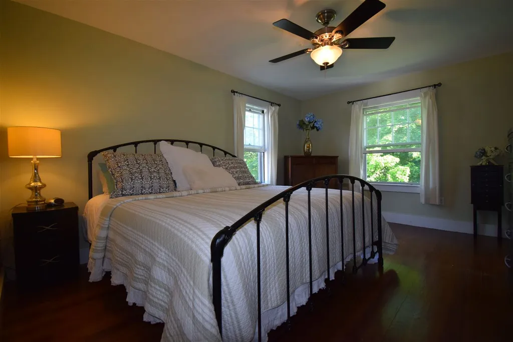 131 Main Street Kingston NH 03848