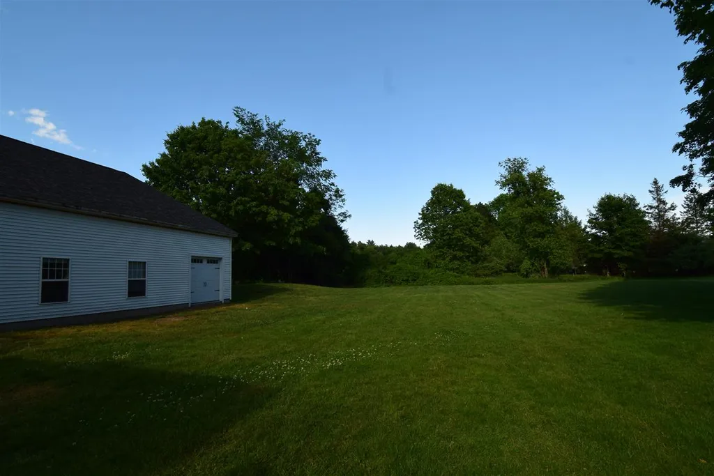 131 Main Street Kingston NH 03848