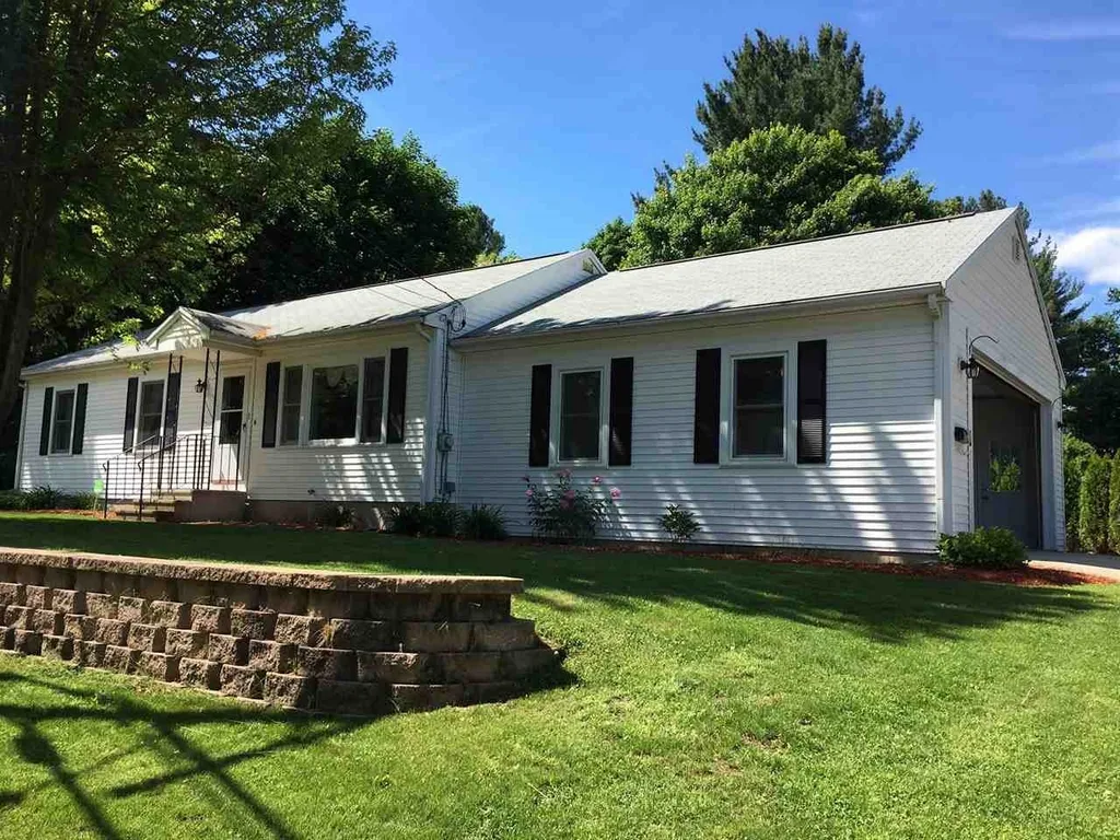 1 Charlotte Avenue Nashua NH 03064