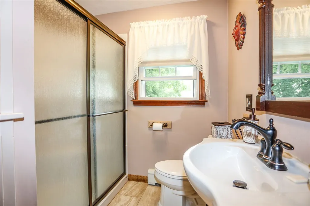 12 Trinity Drive Nashua NH 03063