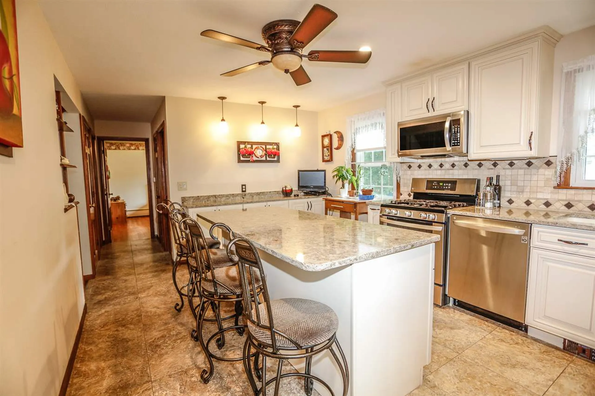 12 Trinity Drive Nashua NH 03063