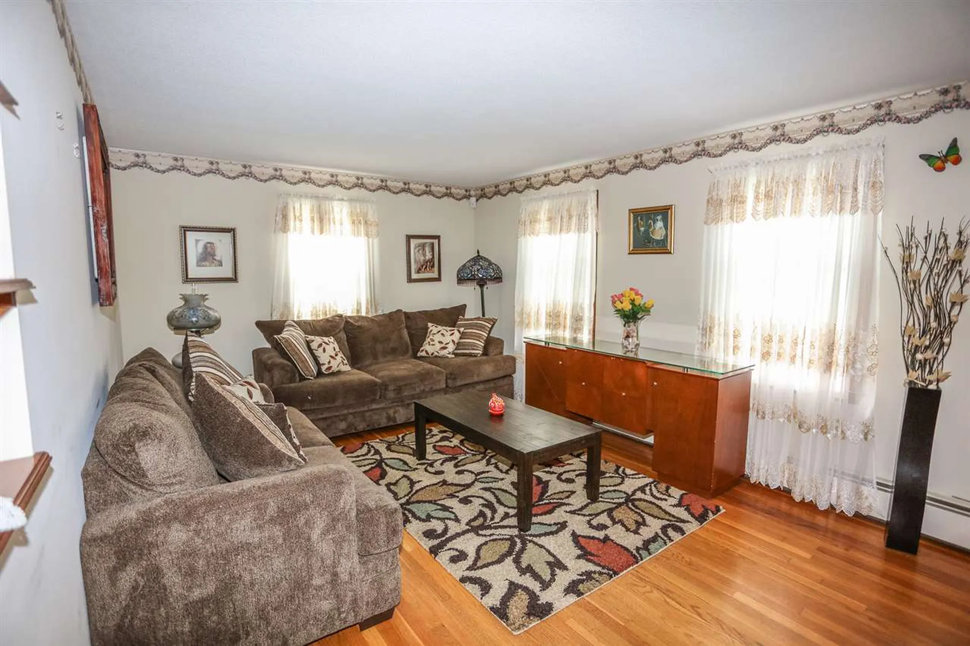 12 Trinity Drive Nashua NH 03063