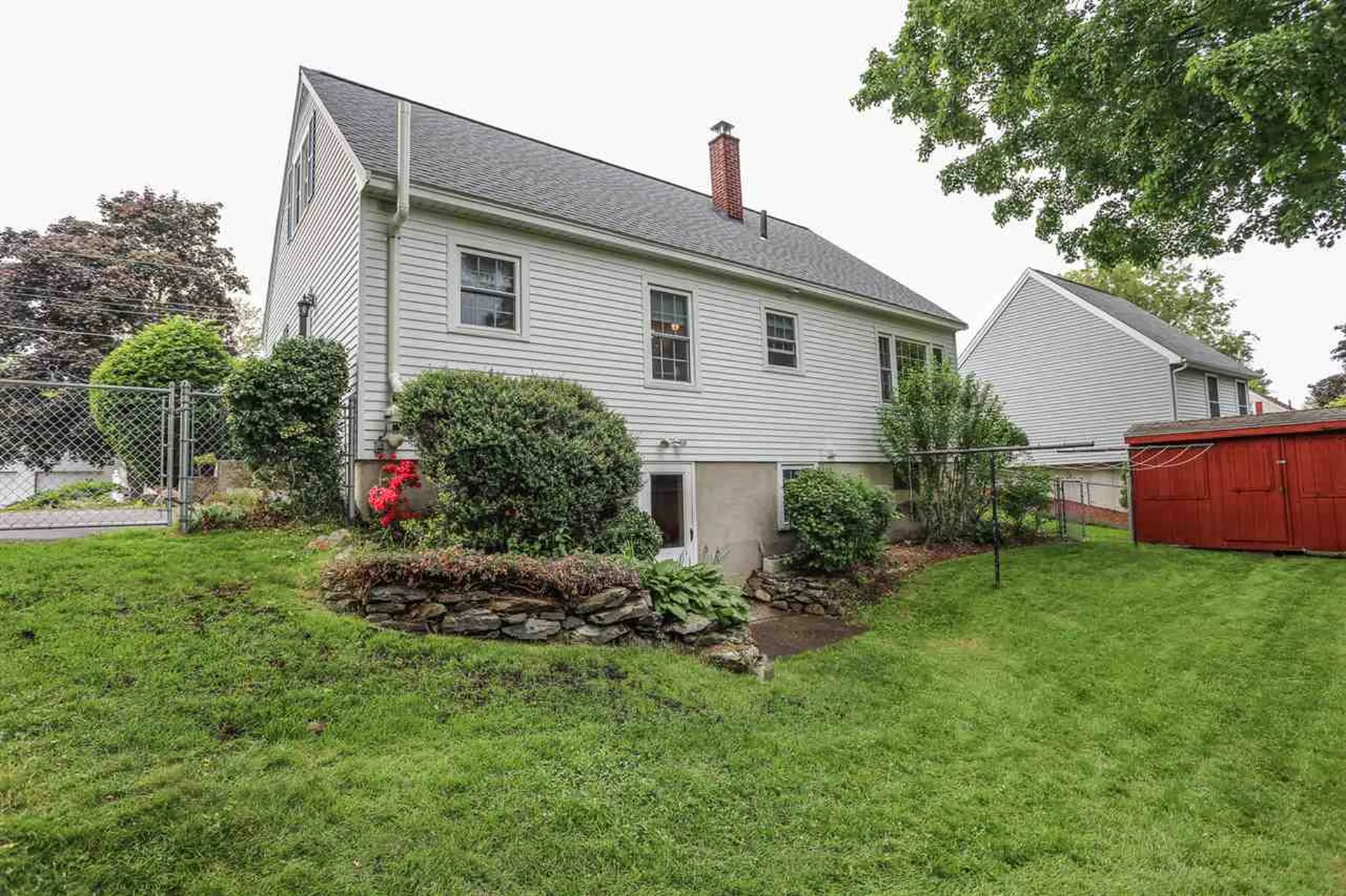 12 Trinity Drive Nashua NH 03063