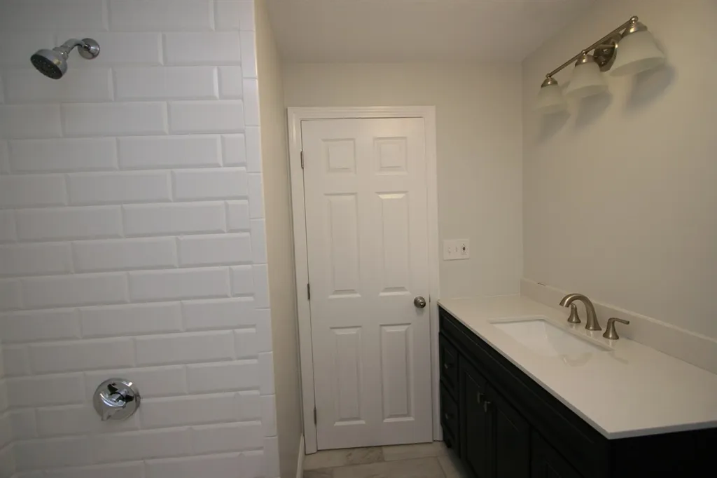 10 Taft Road Portsmouth NH 03801