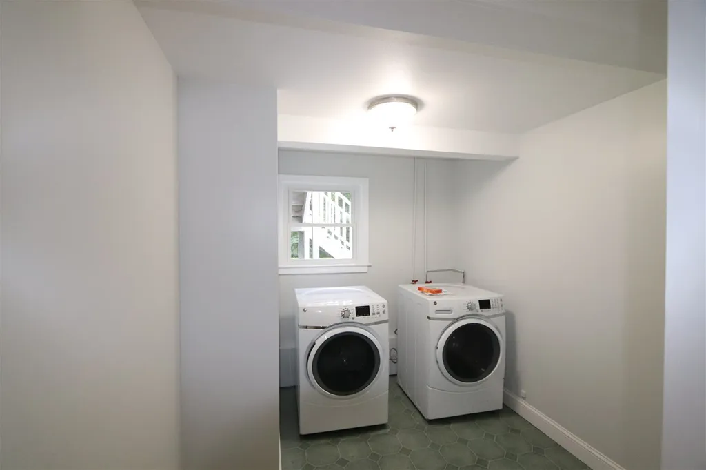 10 Taft Road Portsmouth NH 03801