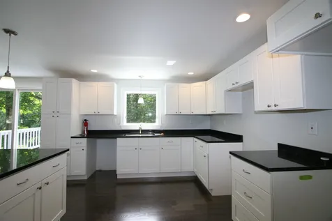 10 Taft Road Portsmouth NH 03801