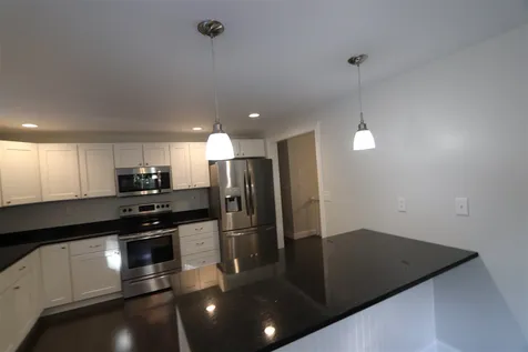 10 Taft Road Portsmouth NH 03801