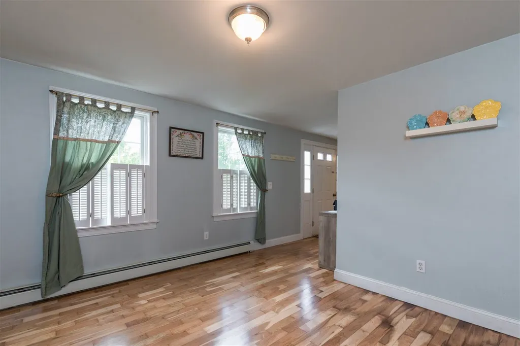14 Viola Circle Seabrook NH 03874
