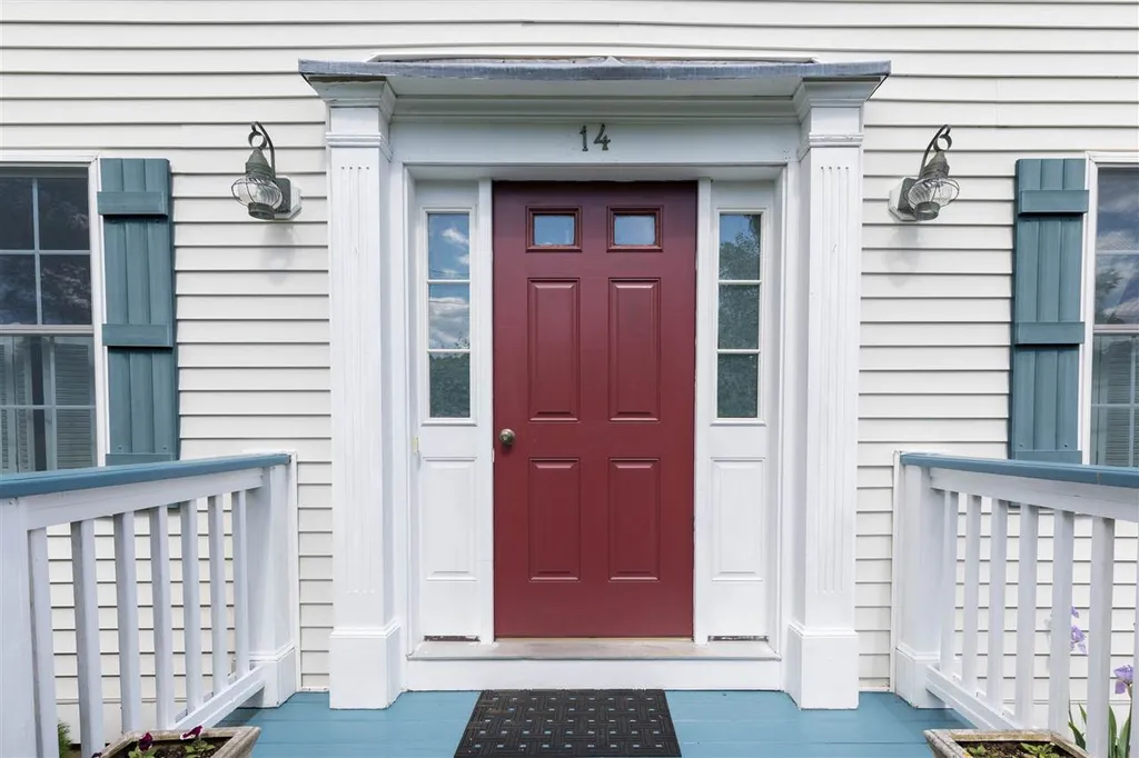 14 Viola Circle Seabrook NH 03874