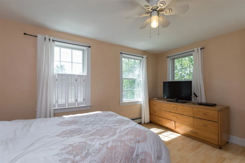 14 Viola Circle Seabrook NH 03874