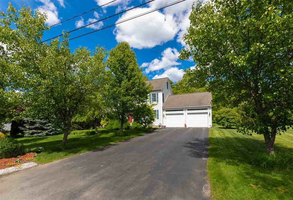 14 Viola Circle Seabrook NH 03874