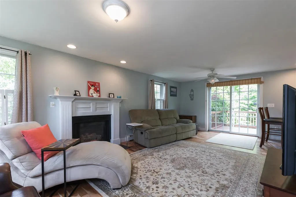 14 Viola Circle Seabrook NH 03874