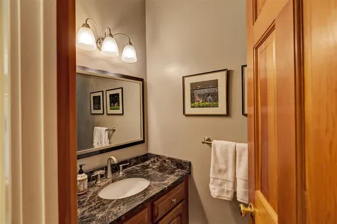 52 Berrill Farms Lane Hanover NH 03755