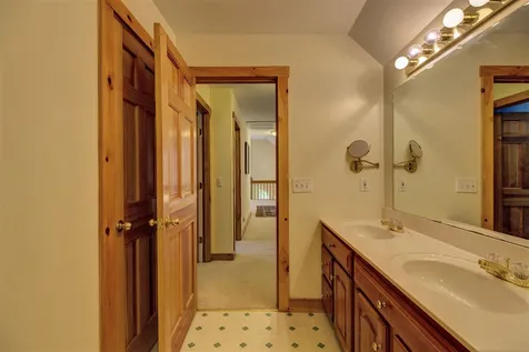52 Berrill Farms Lane Hanover NH 03755