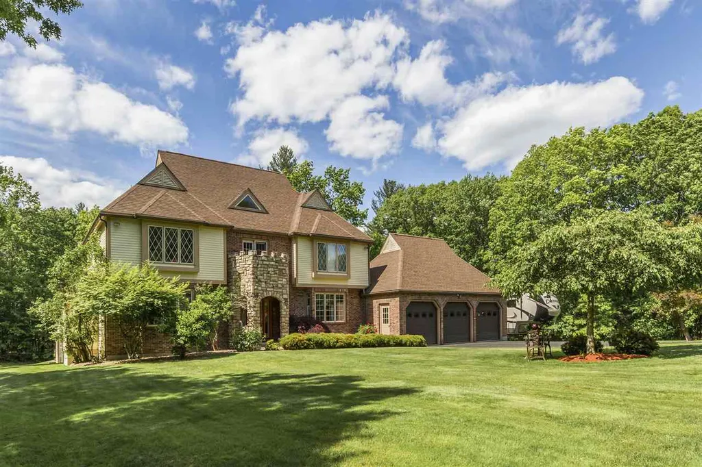 17 Aladdin Road Windham NH 03087