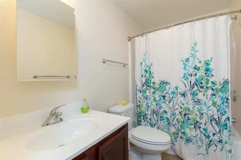 180 Drakeside Road Hampton NH 03842