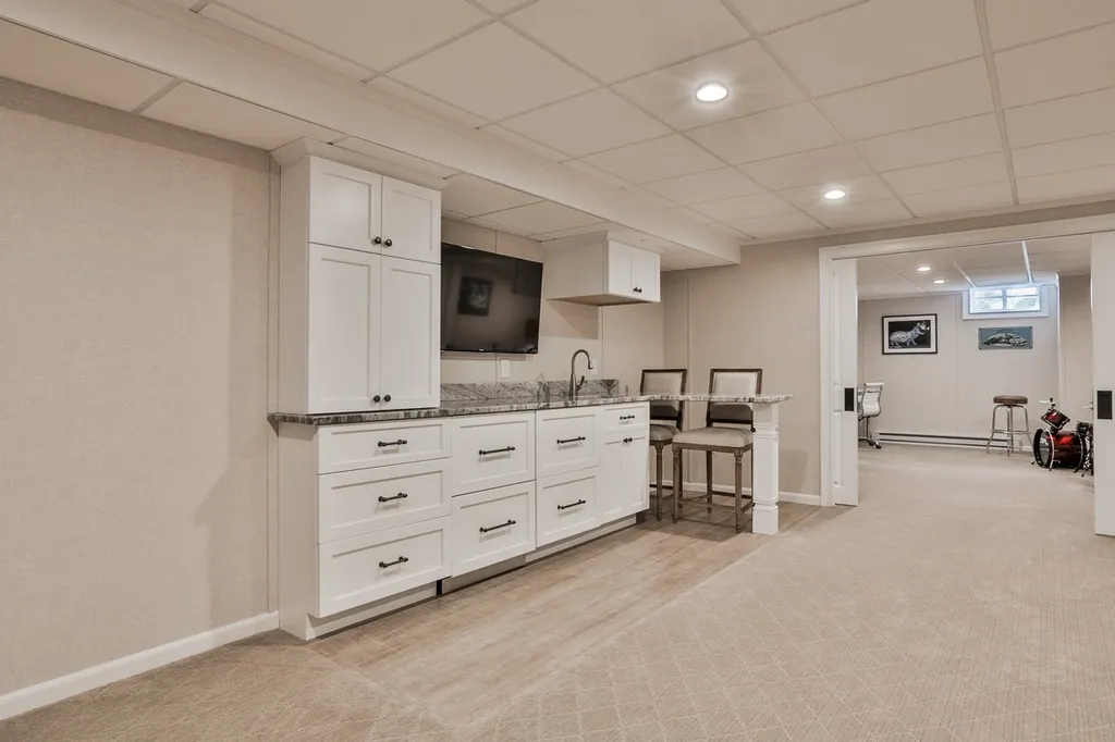 40 Burnham Road Windham NH 03087