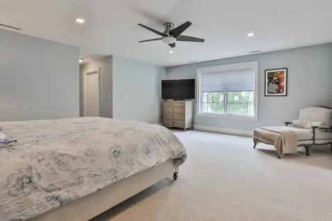 40 Burnham Road Windham NH 03087