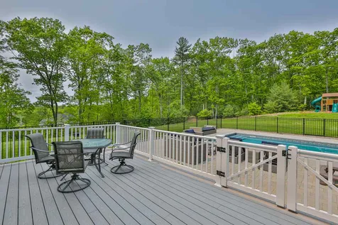 40 Burnham Road Windham NH 03087