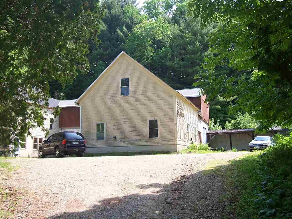 15 Spring Street Gilsum NH 03448