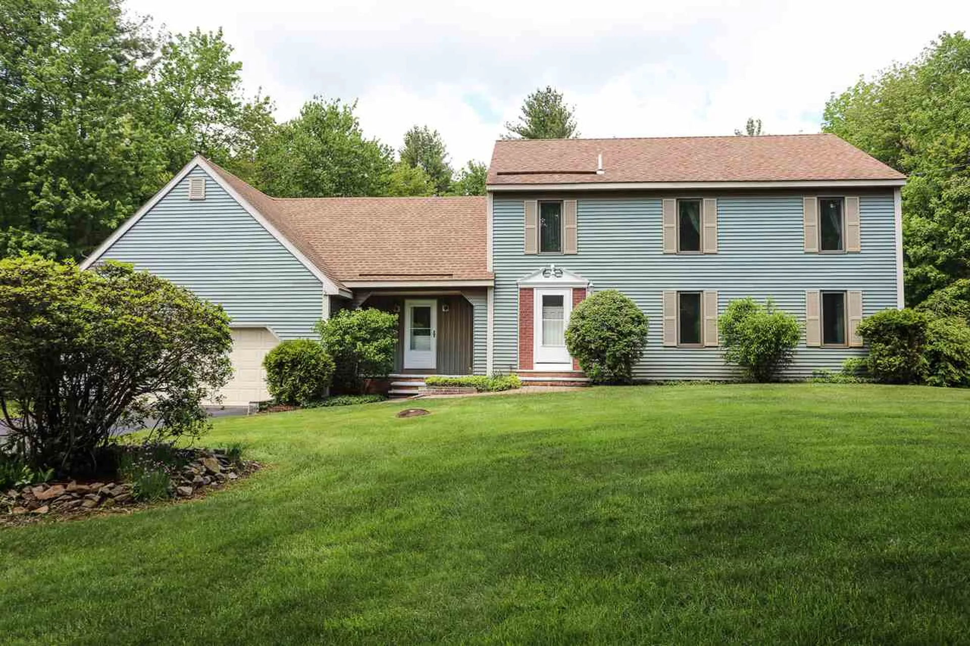 31 Corriveau Drive Hooksett NH 03106
