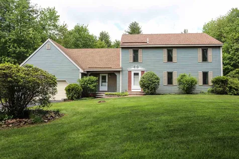 31 Corriveau Drive Hooksett NH 03106