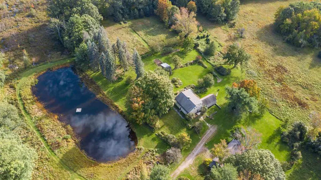 1356 Quaker Street Deering NH 03244