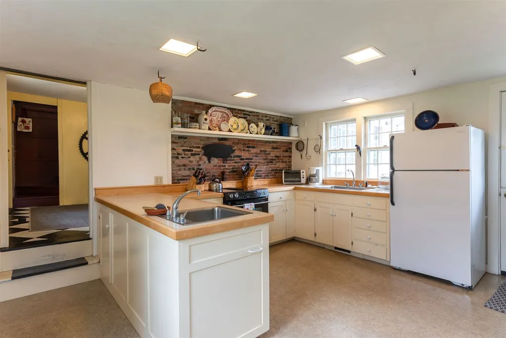 1356 Quaker Street Deering NH 03244