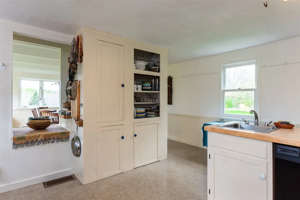 1356 Quaker Street Deering NH 03244
