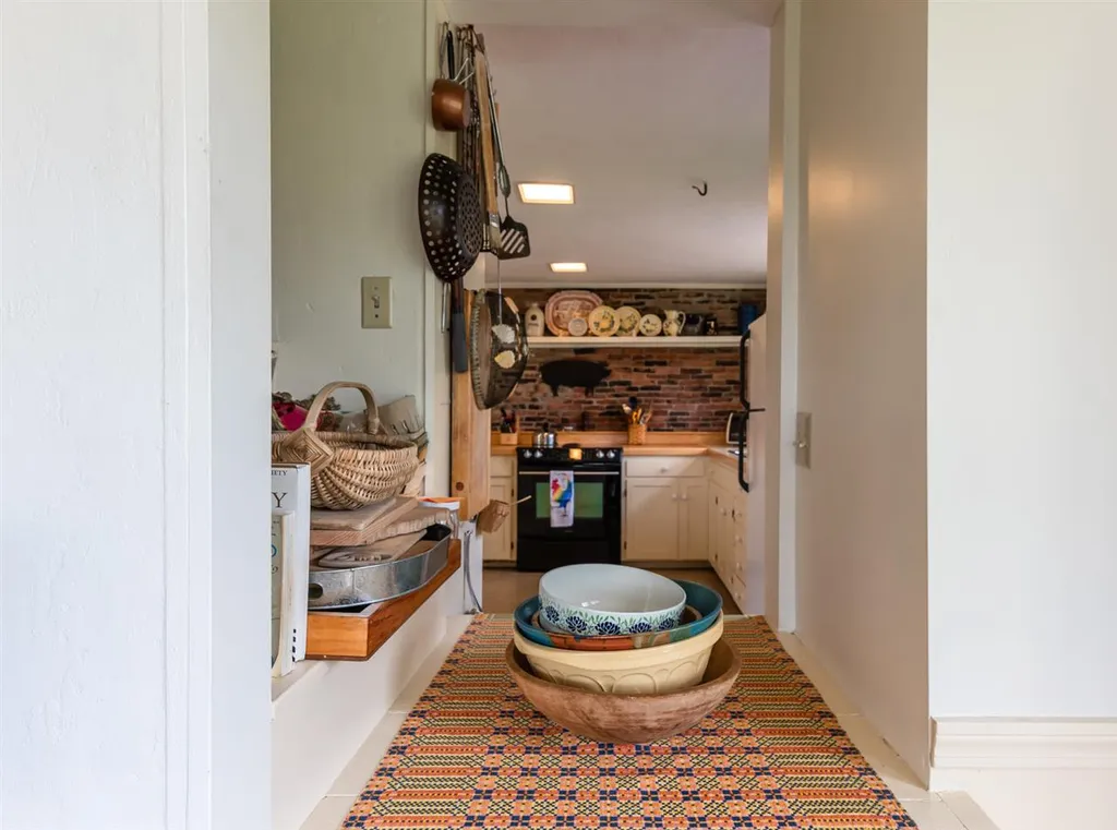 1356 Quaker Street Deering NH 03244
