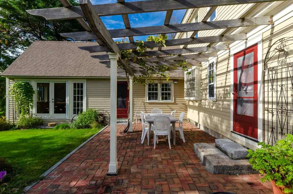 1356 Quaker Street Deering NH 03244