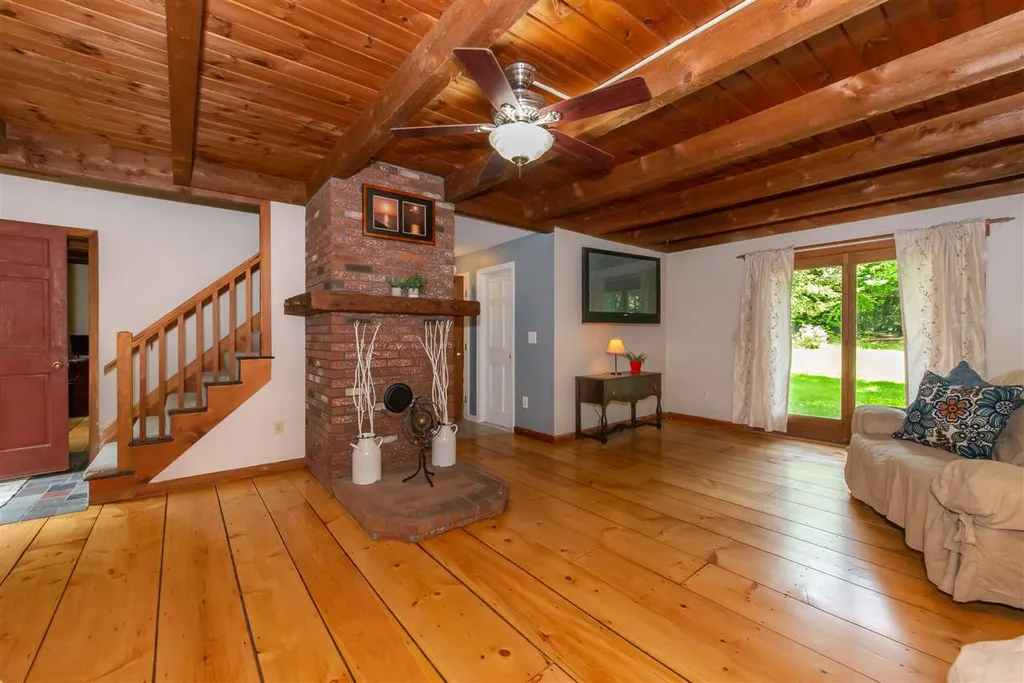 8 Beechwood Drive Strafford NH 03884