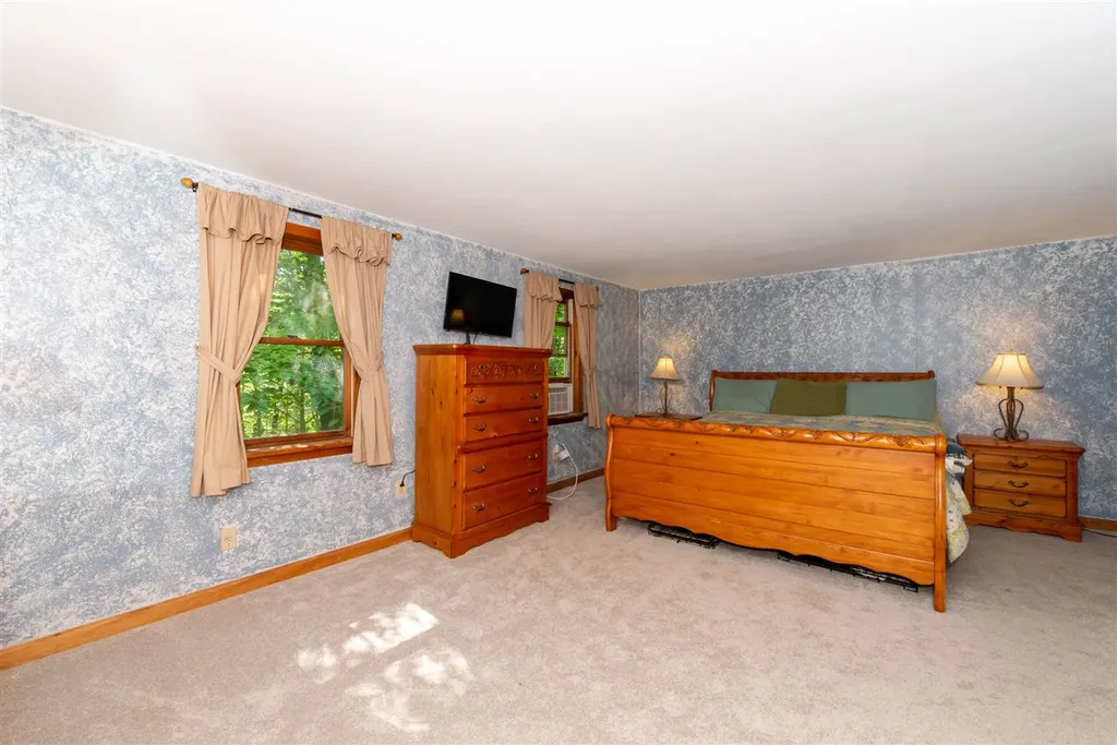 8 Beechwood Drive Strafford NH 03884