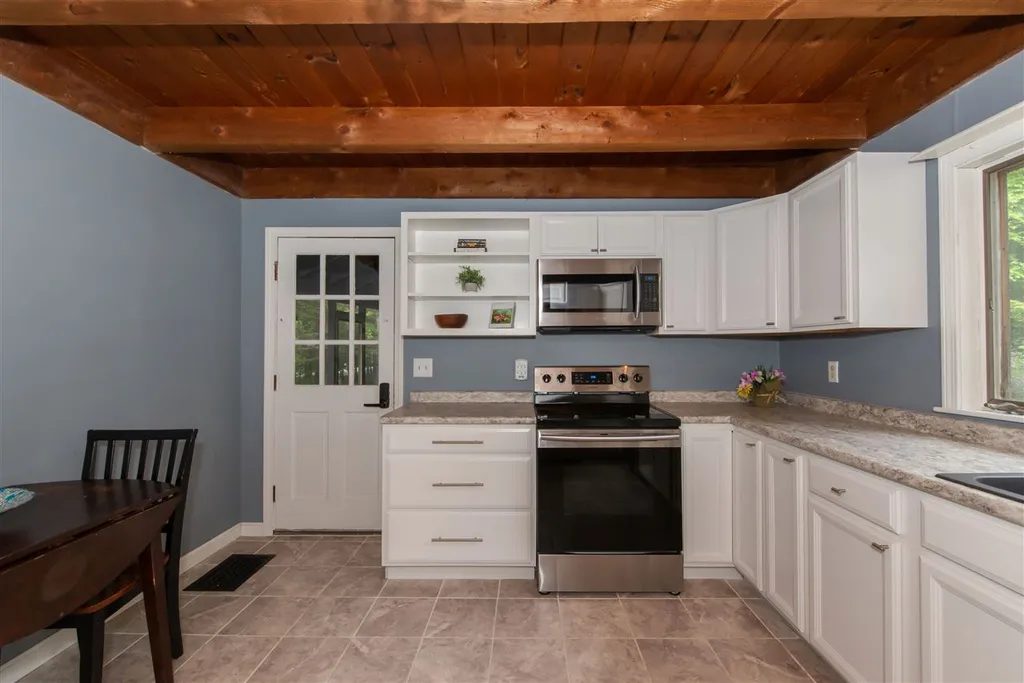 8 Beechwood Drive Strafford NH 03884