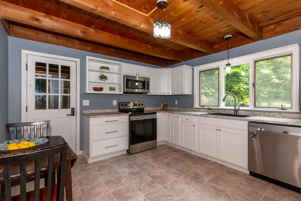 8 Beechwood Drive Strafford NH 03884