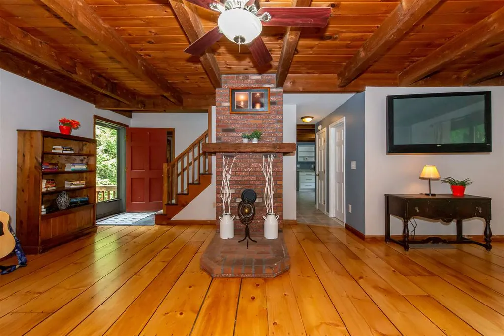 8 Beechwood Drive Strafford NH 03884