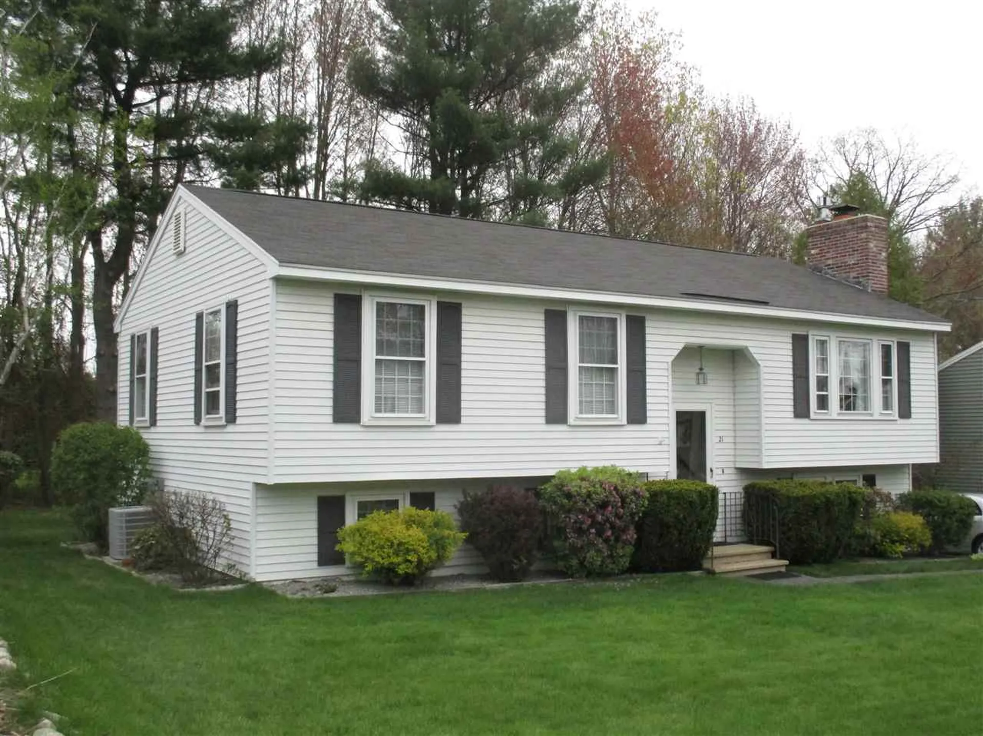 21 Brad Court Manchester NH 03103