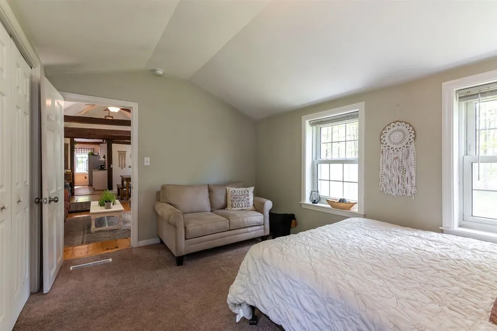 2 Springvale Avenue Brookline NH 03033