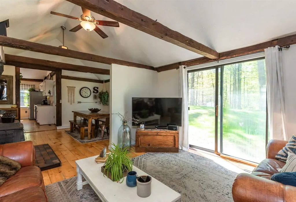 2 Springvale Avenue Brookline NH 03033