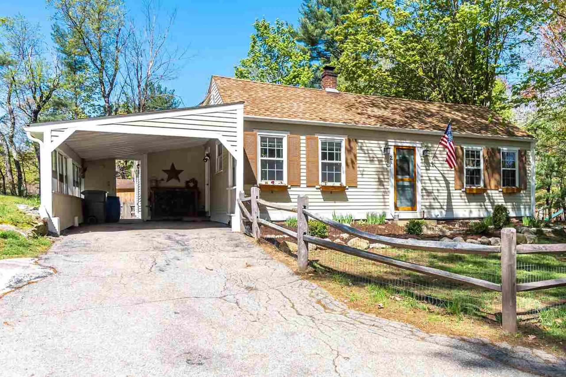 2 Springvale Avenue Brookline NH 03033
